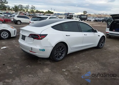 2021 Tesla Model 3 Long Range Dual Motor All-Wheel Drive z USA, uszkodzony, nr VIN 5YJ3E1EB4MF069893